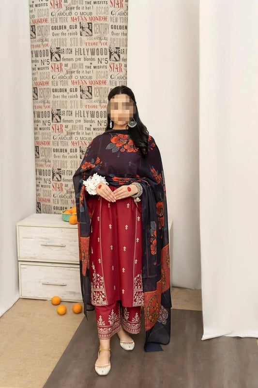 *: 3 Pcs Women's Unstitched Embroidered Suit
