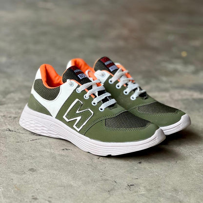 *Product Name*: Men's Knit Fabrics Running Sneakers
*Product Description*: 
*Product Details*:Material: Knit Fabrics
Pattern: Textured
Gender: Men's
Product Feature: Running
Available Sizes: 40, 41, 42, 43, 44
Size Chart: Size Chart Attached
Package Inclu