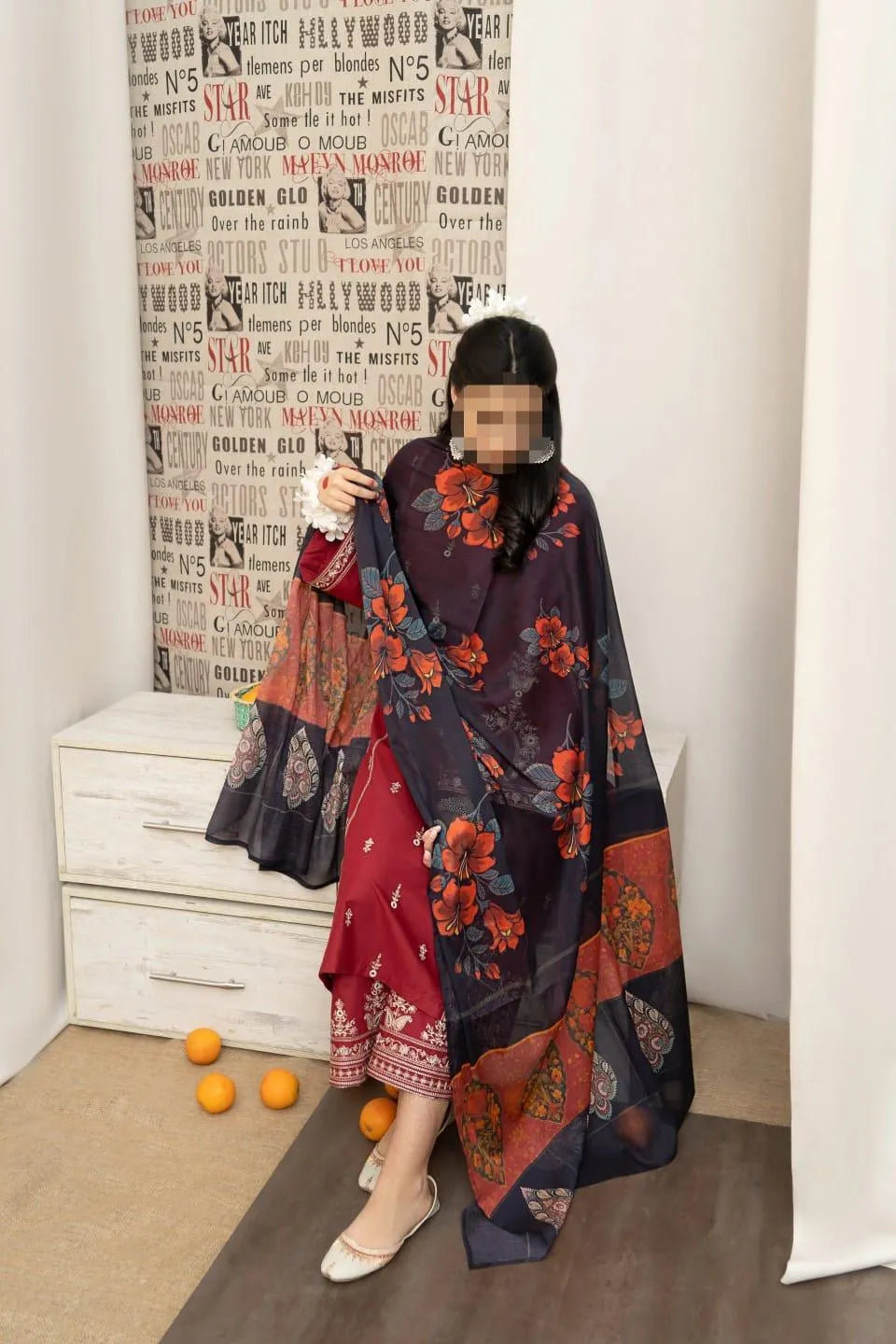 *: 3 Pcs Women's Unstitched Embroidered Suit