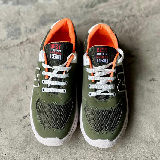 *Product Name*: Men's Knit Fabrics Running Sneakers
*Product Description*: 
*Product Details*:Material: Knit Fabrics
Pattern: Textured
Gender: Men's
Product Feature: Running
Available Sizes: 40, 41, 42, 43, 44
Size Chart: Size Chart Attached
Package Inclu